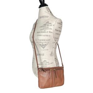 Fossil | Women | Elise Brown Pebble Leather Rectangle Crossbody Bag | One Size